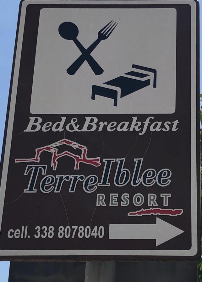 Terre Iblee Resort 끼아라몬떼굴피 외부 사진