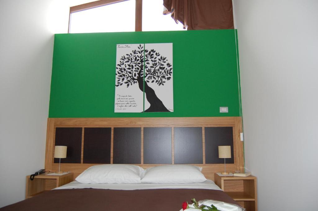 Terre Iblee Resort 끼아라몬떼굴피 객실 사진