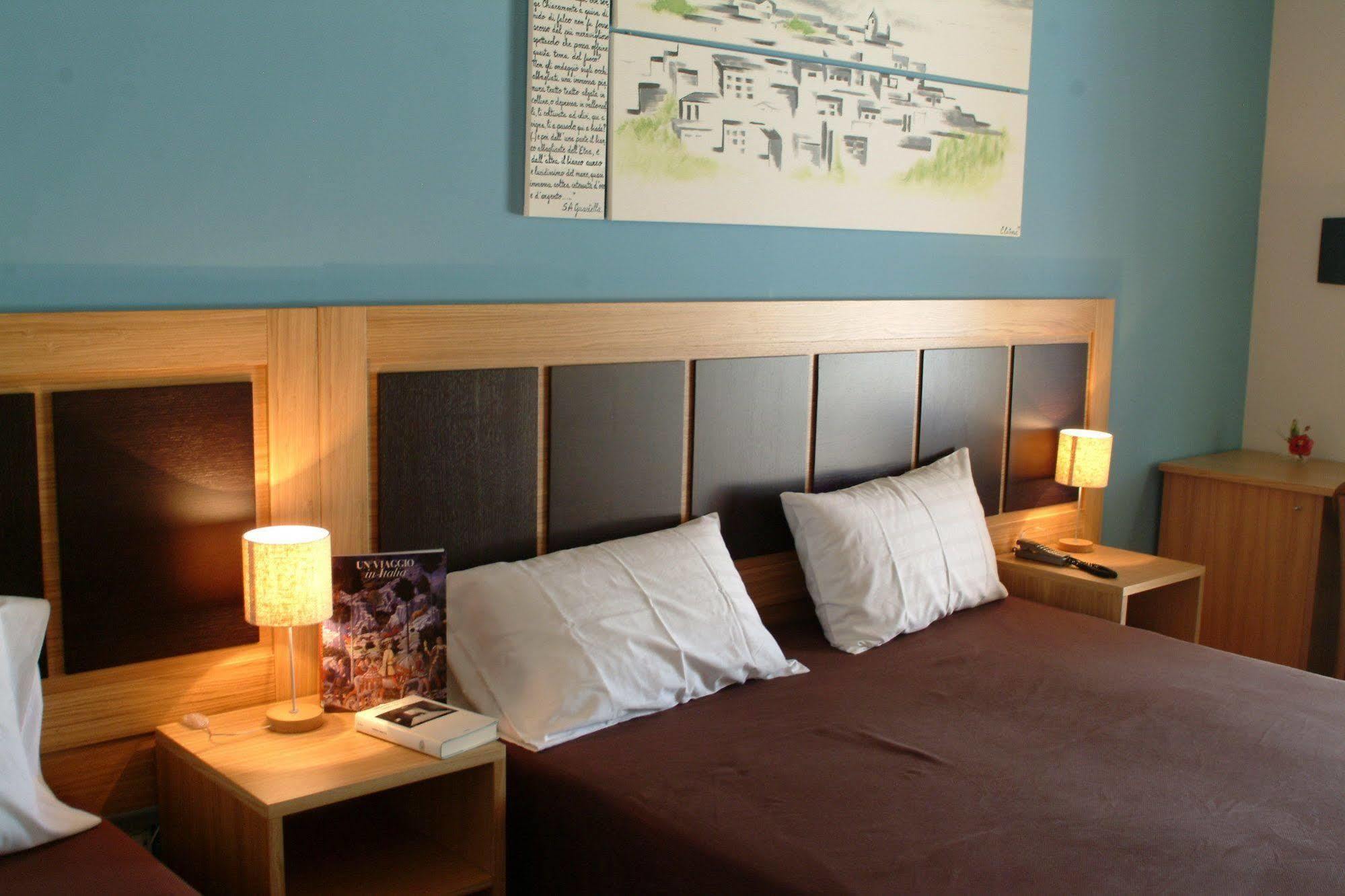 Terre Iblee Resort 끼아라몬떼굴피 외부 사진