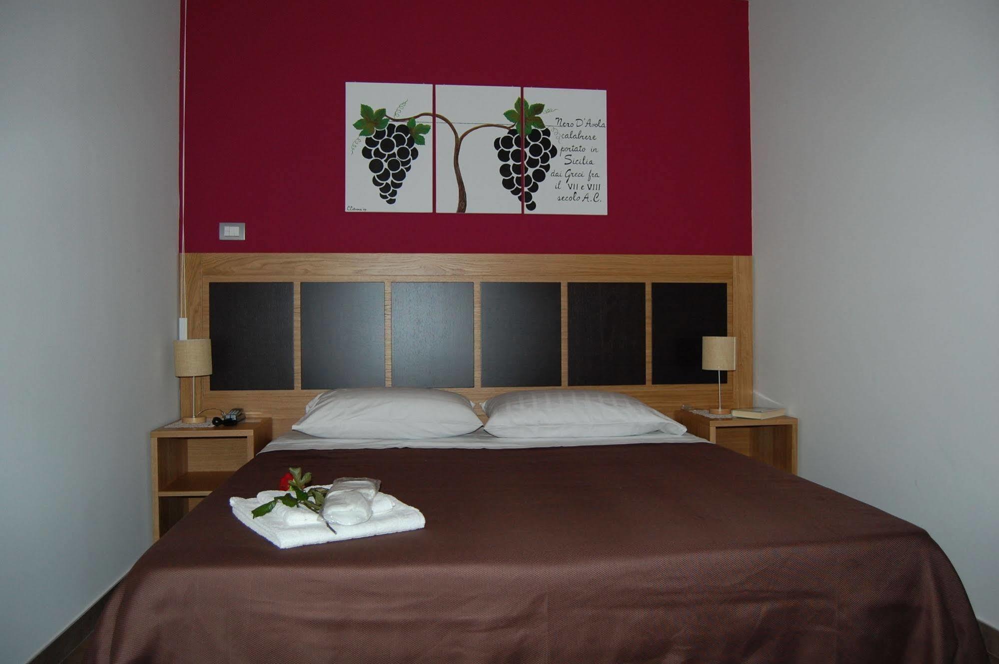 Terre Iblee Resort 끼아라몬떼굴피 외부 사진