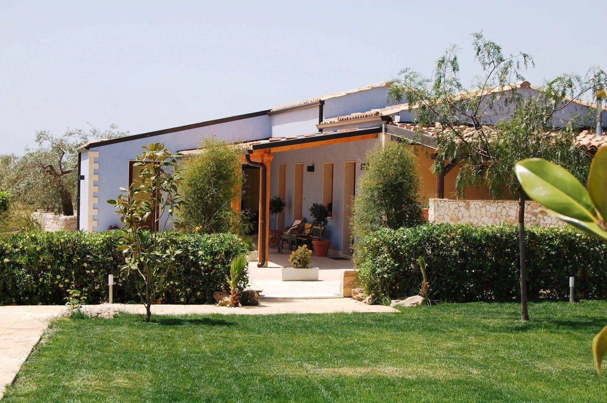 Terre Iblee Resort 끼아라몬떼굴피 외부 사진